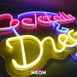 "Cocktails & Dreams" LED Neonschild