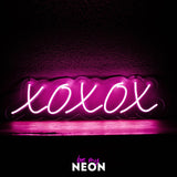 "XOXOX" Leuchtmotiv aus LED Neon