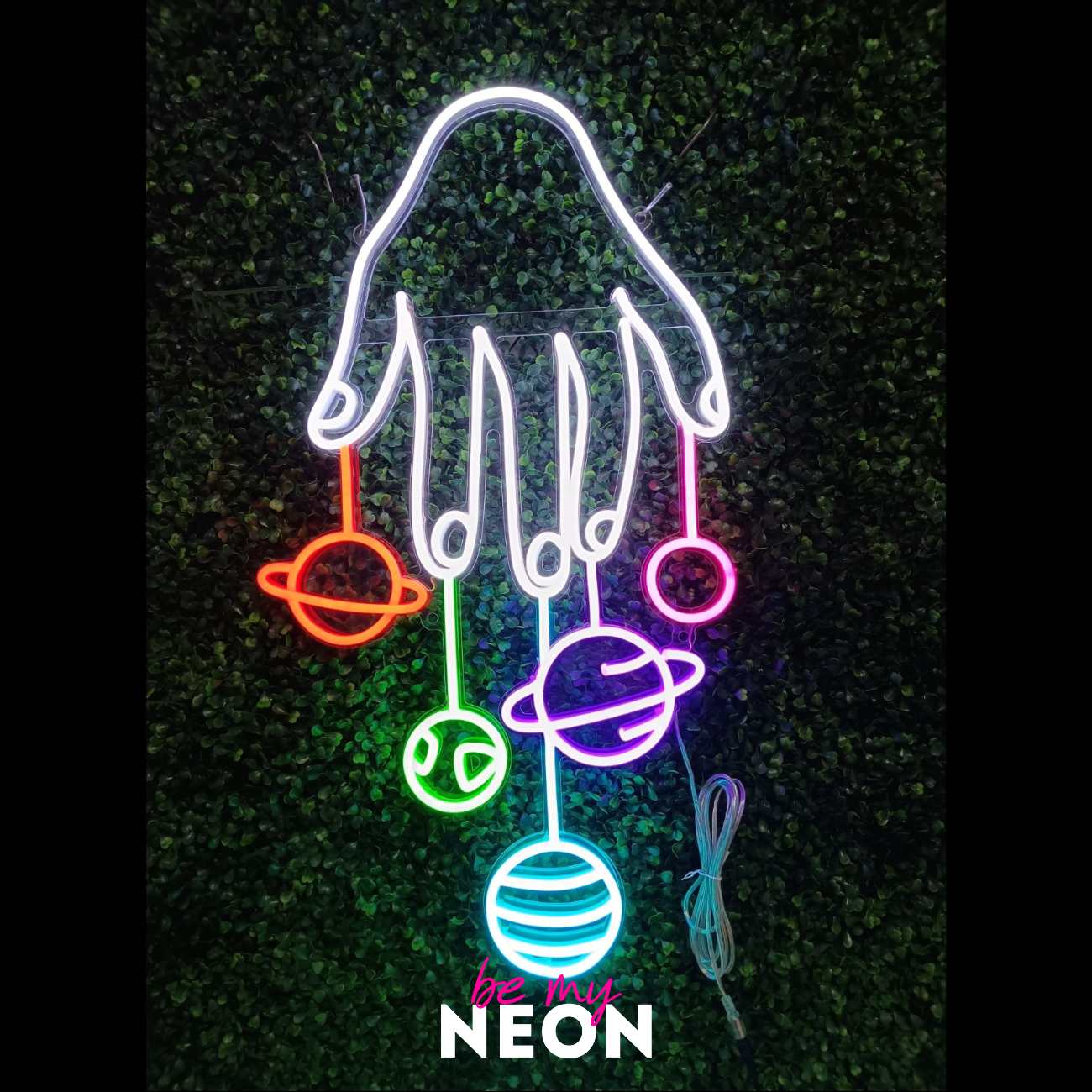"Space Hand - Art" Leuchtmotiv aus LED Neon