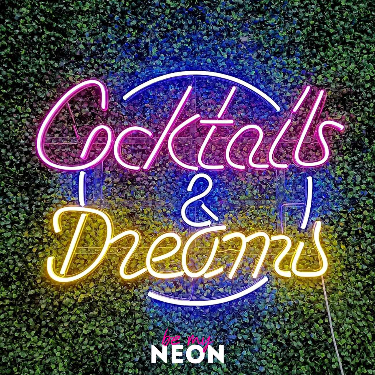 "Cocktails & Dreams" LED Neonschild