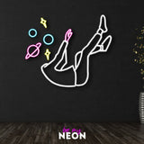 "Falling Into Space - Art" Leuchtmotiv aus LED Neon