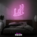 "Falling Into a Hole - Art" Leuchtmotiv aus LED Neon