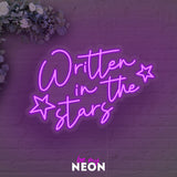 "Written in the Stars’" Liebes - Leuchtmotiv aus LED Neon