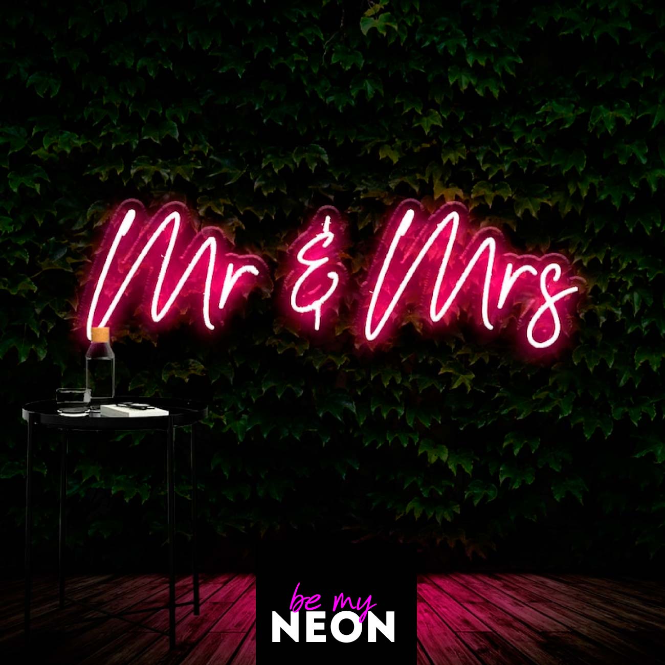 "Mr & Mrs" Hochzeits - Leuchtmotiv aus LED Neon