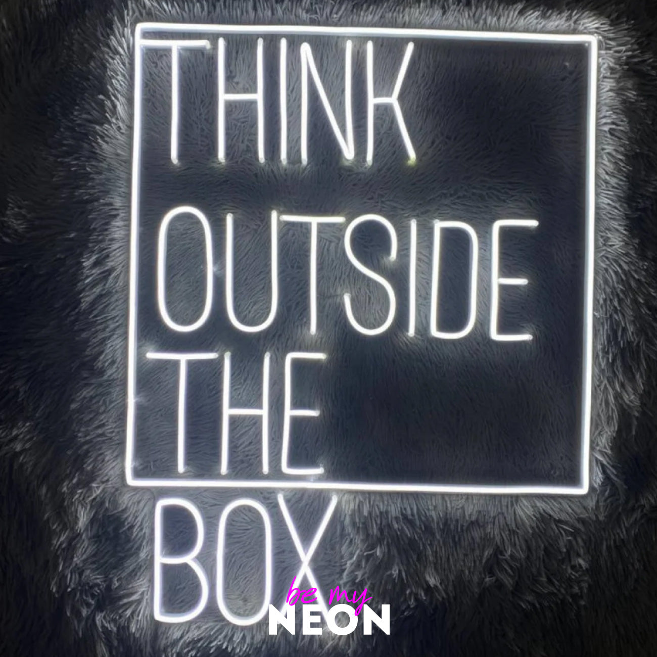 "Think Outside The Box" LED Neonschild